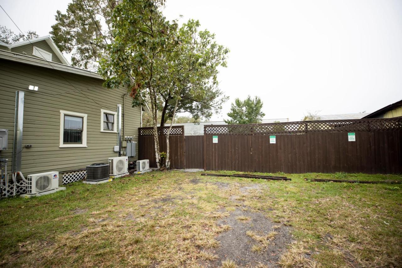 The Contemporary Apartment Sanford Exterior photo